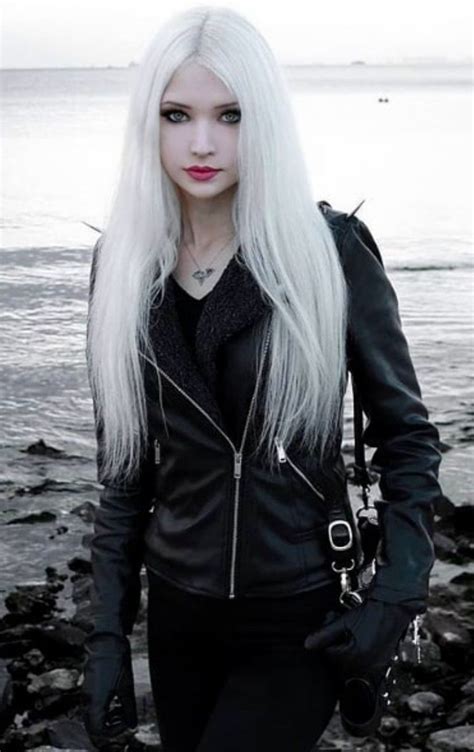 Pin By Sarel Pentz On Anastasia E Gökçek Hot Goth Girls Metal Girl