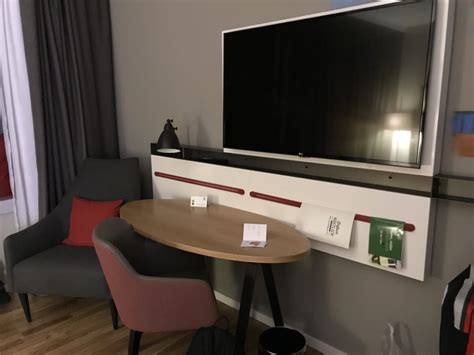 All guests can enjoy free wi fi throughout the property and access to a fitness center. "Zimmer" Holiday Inn Hamburg - City Nord (Hamburg Nord ...