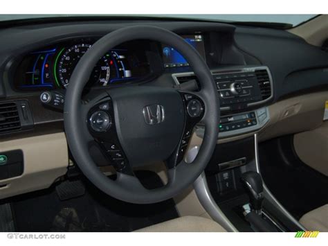 2014 Honda Accord Hybrid Sedan Dashboard Photos