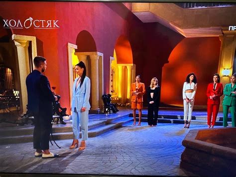Более того, артист уже сыграл свадьбу, его женой стала юля зайка бельченко из холостяка. Участница шоу "Холостяк-11" с откровенным декольте и без ...