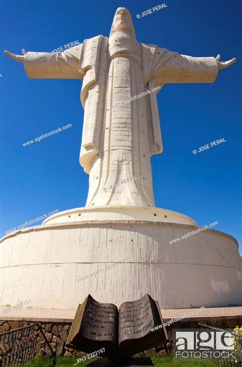 Cristo De La Concordia Christ Of Peace Statue Of Jesus Christ San