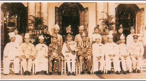 2)adat istiadat melayu,agama islam dan bahasa slideshow. MALAYAN UNION 1946 - YouTube