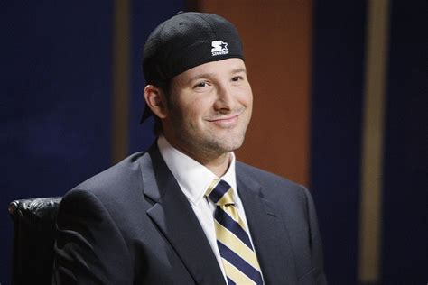 Tony Romo Reportedly Signs With Cbs And Will Replace Phil Simms In The