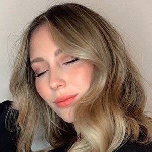 Gymnast, acrobat, and model from ukraine. Dana Hasson - Bio, Facts, Family | Famous Birthdays