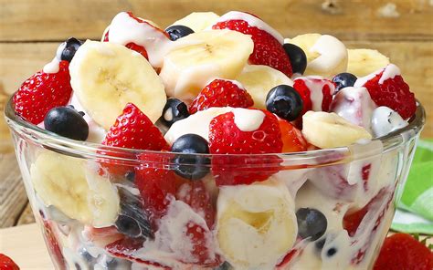 Get 3 easy fruit dessert recipes here, plus a fun fruit pizza recipe bonus! 10 Fruit Salads for Your 4th of July Table