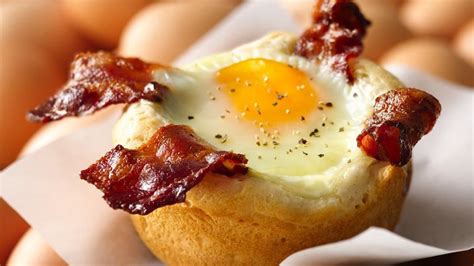 Easy Bacon And Egg Crescent Cups Recipe From Pillsbury Com