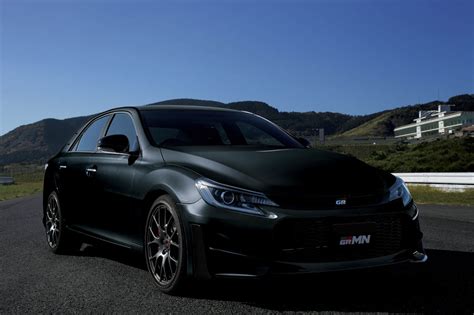 The standard type has ivory and black interior followed by wooden grain color panel. A custom Toyota Mark X for Tokyo Auto Salon - PakWheels Blog