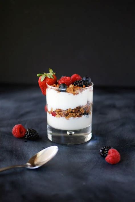 Berry Yogurt Parfaits Granola Casera Parfait De Yogur Yogur Casero