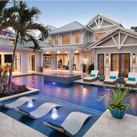 Mansion With Built In Spa Luxury Homes Dream Houses Luxury Swimming