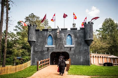 Get Knighted At The Nations Largest Renaissance Festival In Texas