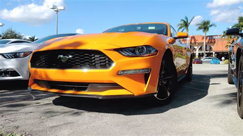 Buying a new car right now may be a bad idea—and cost you thousands