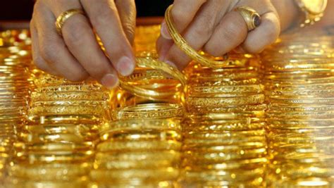 Find out today's exact gold rate in kerala from the updated source of chungath jewellery. Today's Gold Price In Kerala; Rs 37560 For 1 Pavan, How is ...