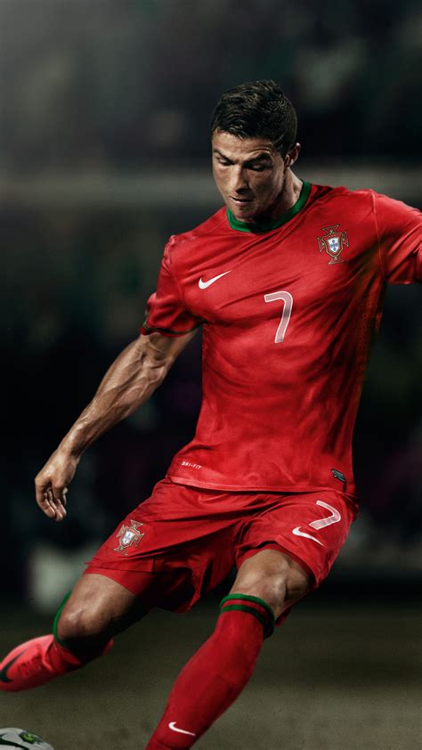 2160x3840 Cristiano Ronaldo Soccer Player 8k Sony Xperia Xxzz5