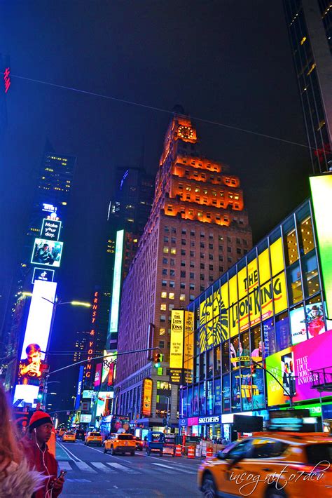Times Square And Paramount Building At Night Midtown Manhatt Flickr