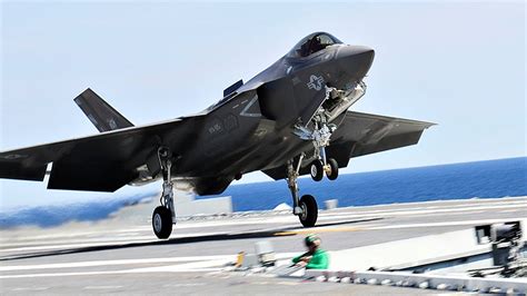 First Carrier With F 35c Squadron Uss Abraham Lincoln Tests F 35c