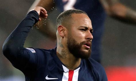 Speculation regarding the future of lionel messi became a hot topic throughout the summer of 2021, it was rumored that he would increase his tenure with barcelona, this was confirmed to be canceled and the player would leave on a. Neymar não desfalcou o Paris Saint-Germain no carnaval ...