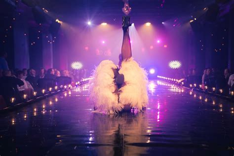 Burlesque Themed Dancers Vegas Show Girls Show Girls For Hire Uk