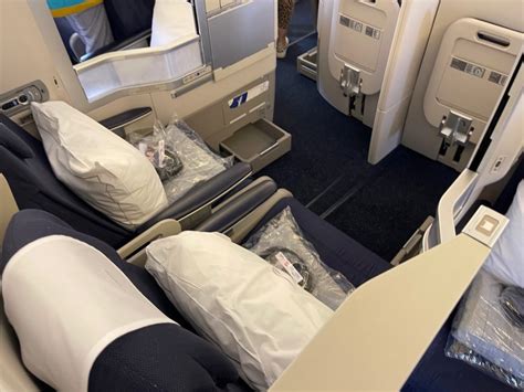 Review British Airways 777 300er Business Class Live And Lets Fly