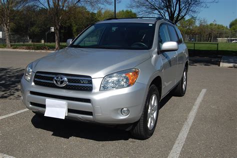 Shop edmunds' car, suv, and truck. 2008 Toyota RAV4 - Pictures - CarGurus