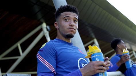 Manchester united manager ole gunnar solskjaer has told borussia dortmund star jadon sancho he expects the blockbuster transfer to be completed, according to dagbladet. Football news - Jadon Sancho: Manchester United make ...