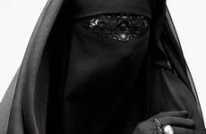 burka niqab veil burqa burca boerka arabisch zell inheems boerkaverbod vakantieparadijs vanaf abaya taringa