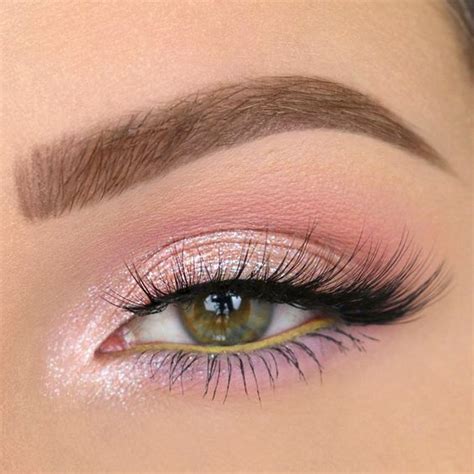 35 Pink Eye Makeup Looks To Try This Season