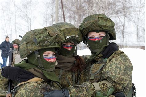 【画像多数】ロシア軍が選んだ「最も美しい女性」はこちら！ Momcom Media