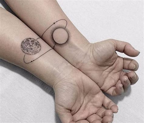 602 x 1023 jpg pixel. Tatuajes espaciales con planetas, estrellas y constelaciones