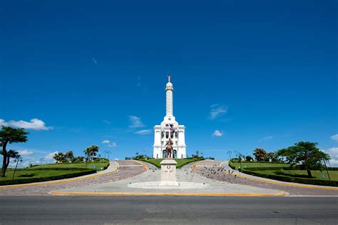 Monumento A Los Héroes De La Restauración Santiago De Los Caballeros