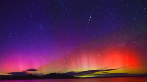 Skywatchers On The Lookout For Aurora Australis In Victoria