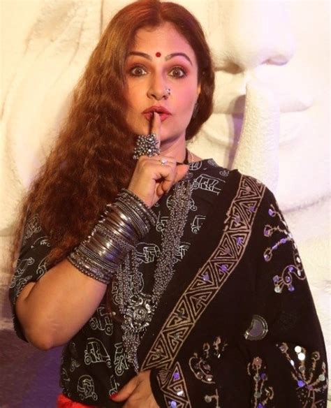 Ayesha Jhulka Talks About How It Was To Work With Juhi Chawla Morungexpress