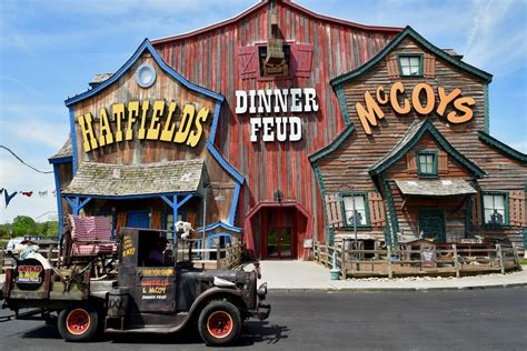 Top 4 Dinner Shows in Pigeon Forge You’ll Love
