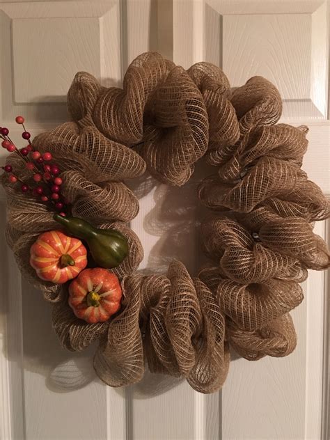 Gold and white deco mesh wreath tutorial. Fall deco mesh pumpkin wreath | Deco mesh pumpkin, Fall deco