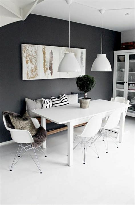 Throw a party for every birthday and holiday with one of our 7 piece dining. 10 Modern Black and White Dining Room Sets That Will ...