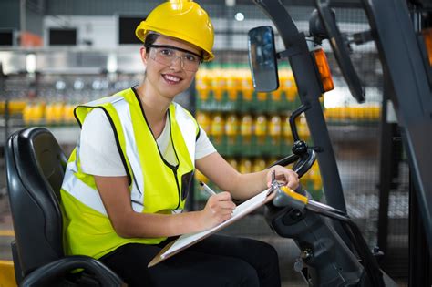 How To Drive A Forklift For The First Time
