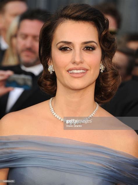 penelope cruz arrives at the 84th annual academy awards at grauman s news photo getty images
