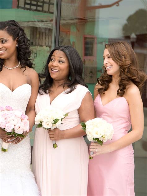 Yes, generally because the bridesmaid's uniform and appearance always look elegant and elegant. 15 Pretty Bridesmaid Hairstyle Ideas