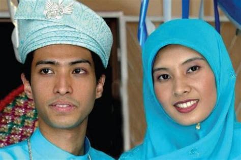 Anwar Ibrahims Daughter Finalises Divorce From Husband Of 11 Years