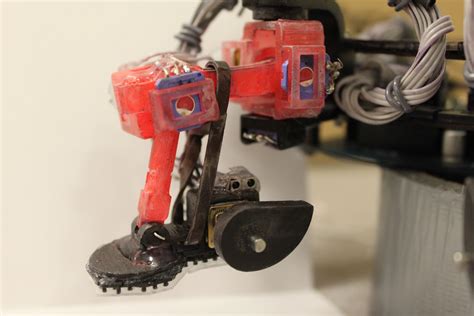 Robots Sticky Feet Could Aid Space Missions W Video