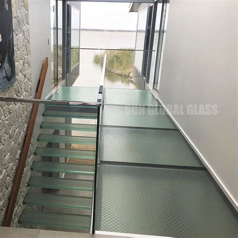Tempered Laminated Glass Floor Top Quality En12150 Bs6206 Safety