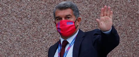 Alors qu'il semblait sur le point de s'engager avec le barça, le milieu de terrain néerlandais georginio wijnaldum devrait finalement. Laporta enrage pour Wijnaldum et crache sur le PSG