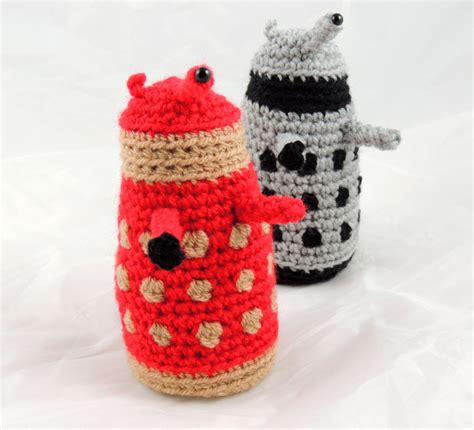 Dalek Crochet Plushie Red Dalek Door Simplystitcheduk Op Etsy