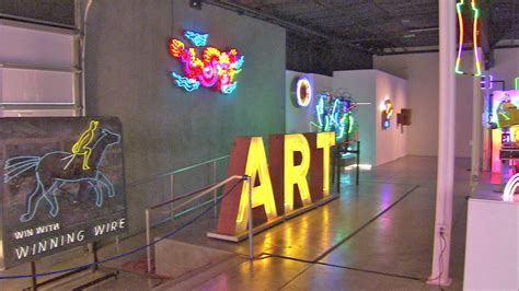 Sneak Peek At Museum Of Neon Art In Glendale Abc7 Los Angeles