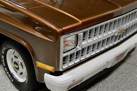 1981 Chevrolet C10 Custom Deluxe Stepside Pickup 47k Miles Beautifully