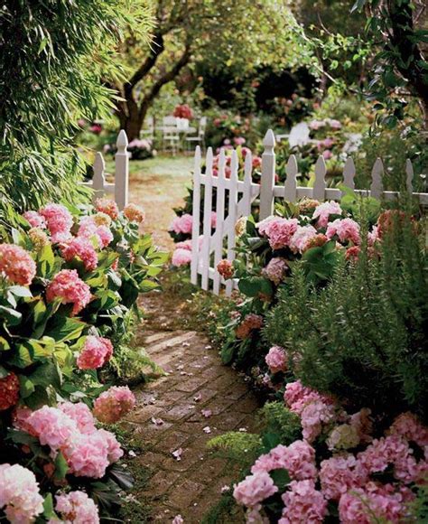 30 Fabulous Cottage Style Garden Ideas To Create A Fairytale In Your