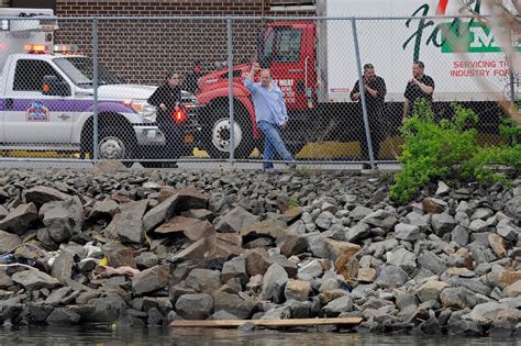 Decomposed Body Found In Hudson River