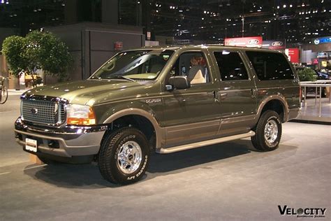 2005 Ford Excursion Pictures