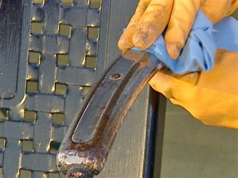 Apply about three drops of liquid dish soap, which is a natural grease remover, directly to. How to Remove Paint from Metal and Wicker | how-tos | DIY