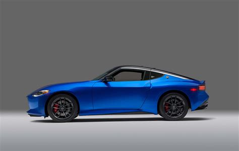 2023 Nissan Z Osiąga 400 Km Styl Retro Opcjonalne Niebieskie Lub