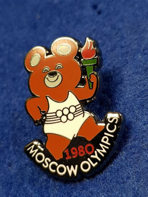 Olympic Games Moscow 1980 Misha Bear Torchbearer Olympic Flame Pin Ebay